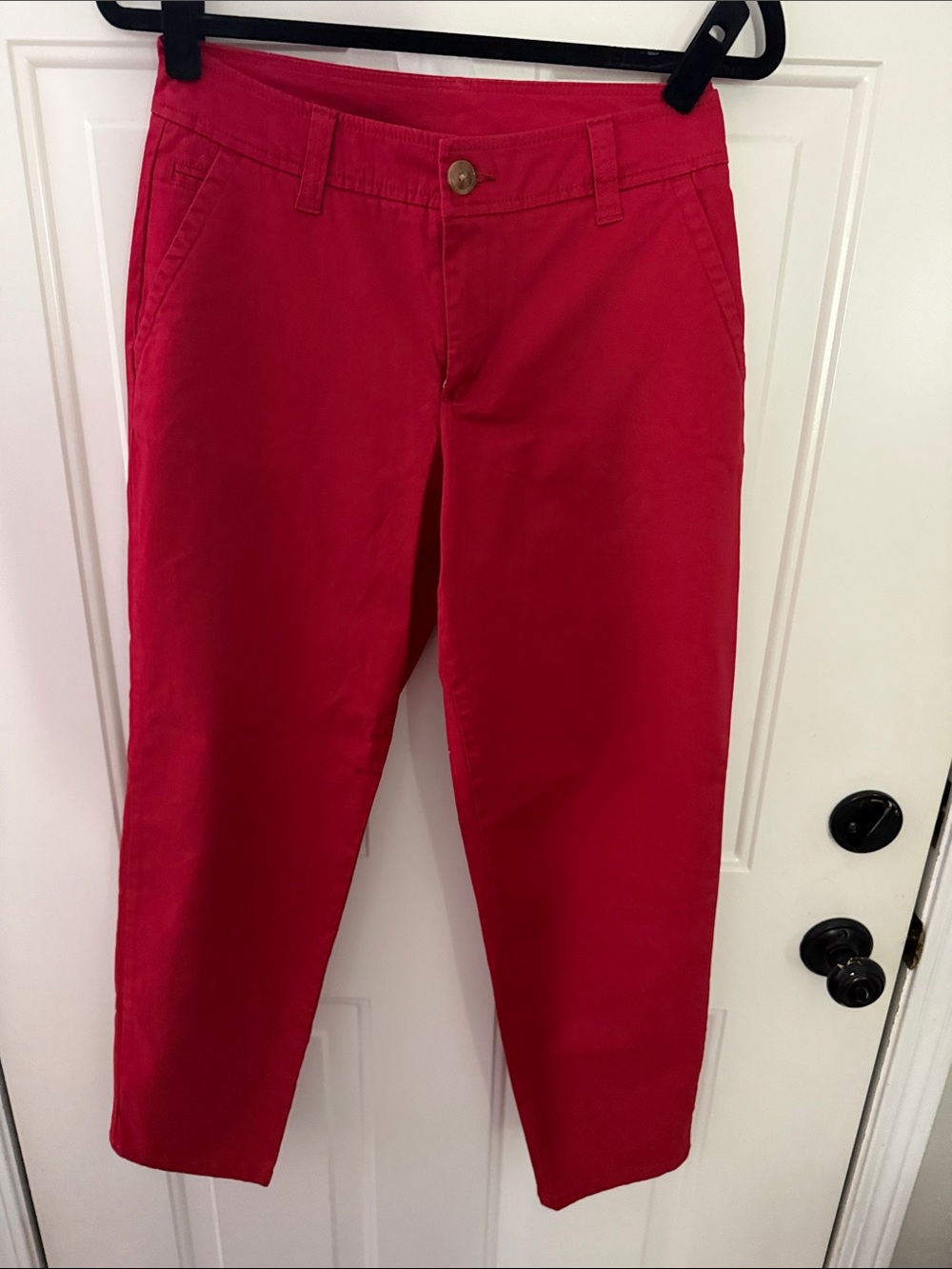 Liz Claiborne classic chino.Straight leg,relaxed fit. Beautiful red color.